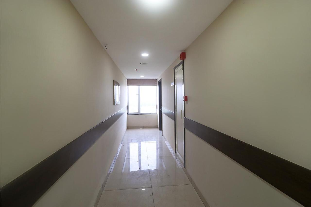 Fabhotel Mid Town Grand Panchkula Exterior photo
